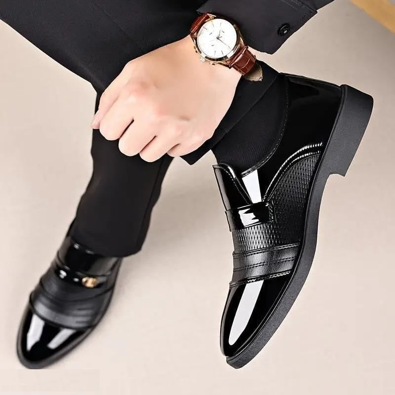 Men Shinning Black Slip On Formal Shoes - Size = 7